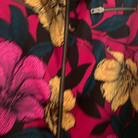 SOLD❌Beautiful Floral tribal Skirt - Picture 4 of 6